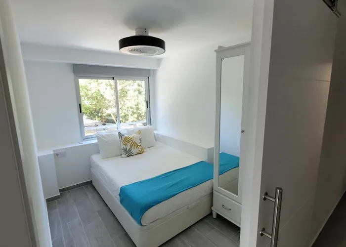 New And Bright 2-bedroom In Canamelar