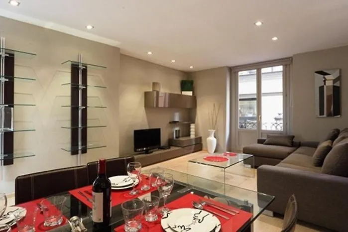 Lägenhet Plaza Reina