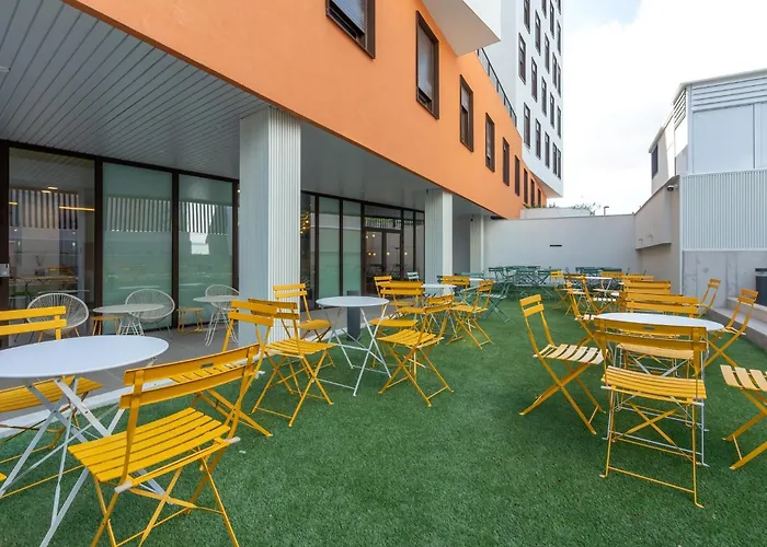 Hotel Nido Malvarrosa - *