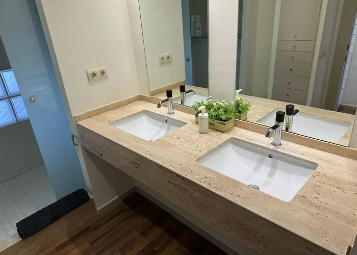 Spacious In With Sea View - 160 Sqm Διαμέρισμα