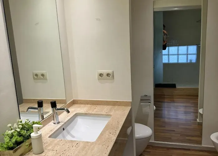 Spacious In With Sea View - 160 Sqm