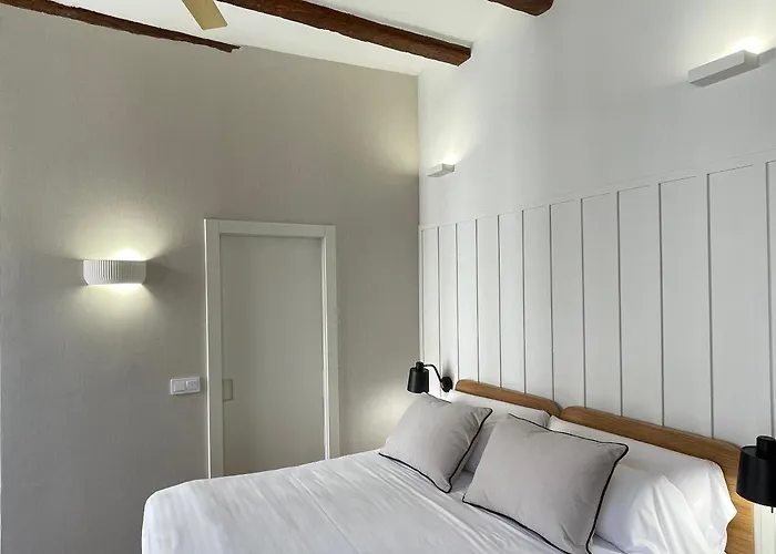 Gasthof Cosy Embajador 2*