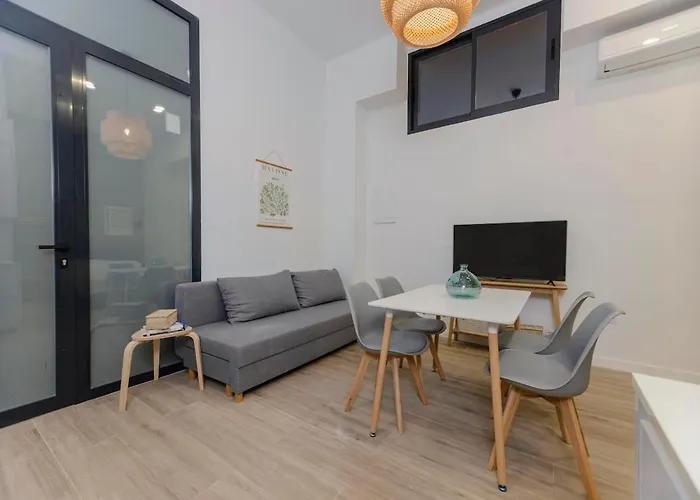 Parque De Cabecera & Bioparc شقة