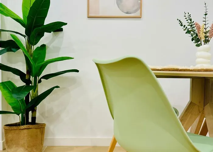 Flat A - Wide & Cool Flat Next To Historic Center *