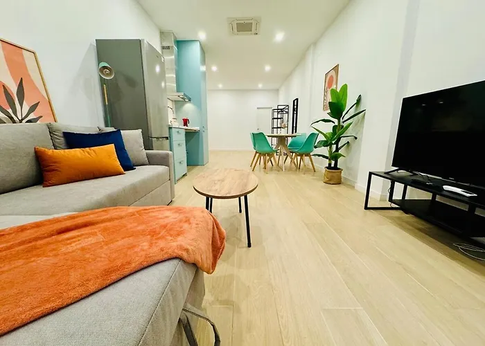 Flat B - Wide & Beautifull Flat Near Historic Center 아파트 *