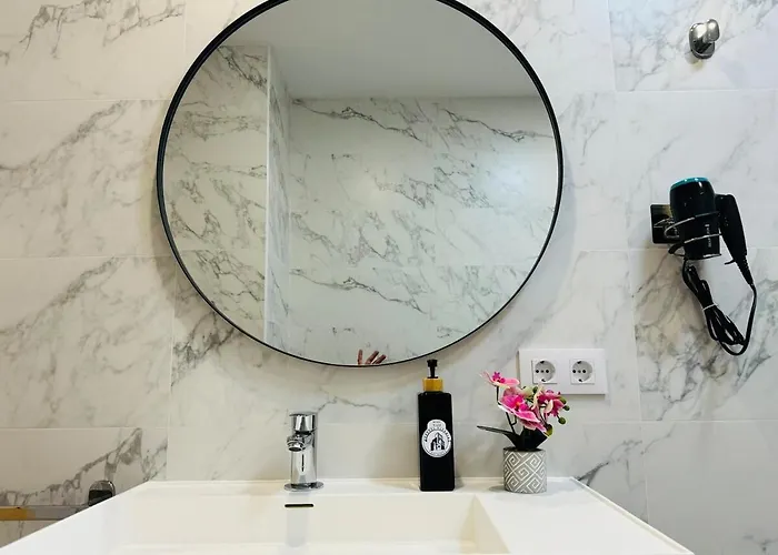 Flat B - Wide & Beautifull Flat Near Historic Center Διαμέρισμα *