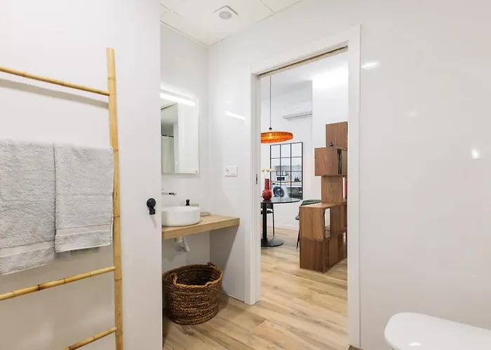 Moderno Loft Reformado, Smart Tv, Ac, Beach, 3pax شقة *