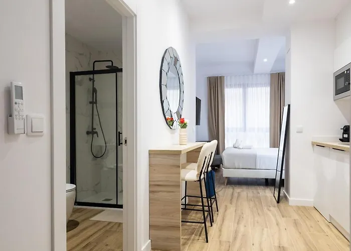 Lola By Concept Flats Βαλένθια