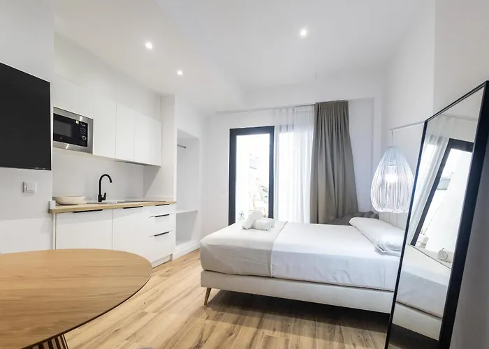 Lola By Concept Flats