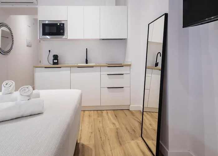 Ξενοδοχείο με διαμερίσματα Lola By Concept Flats 4*