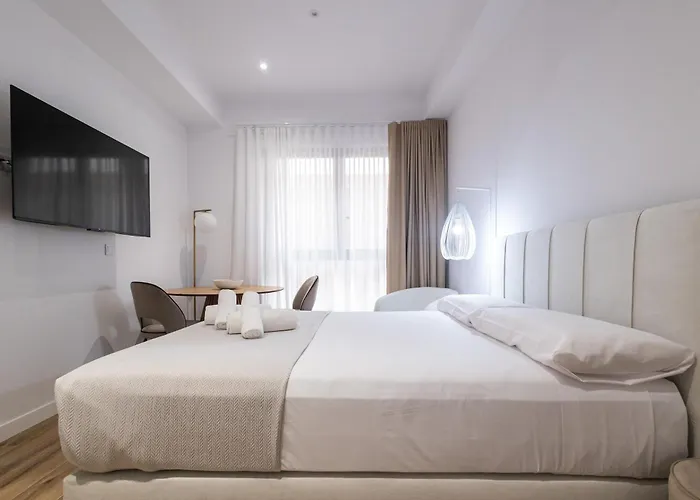 Lola By Concept Flats