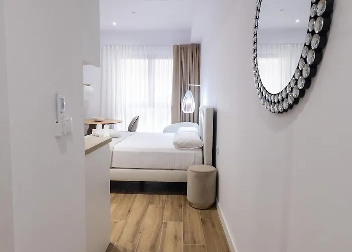 Lola By Concept Flats Ξενοδοχείο με διαμερίσματα 4*