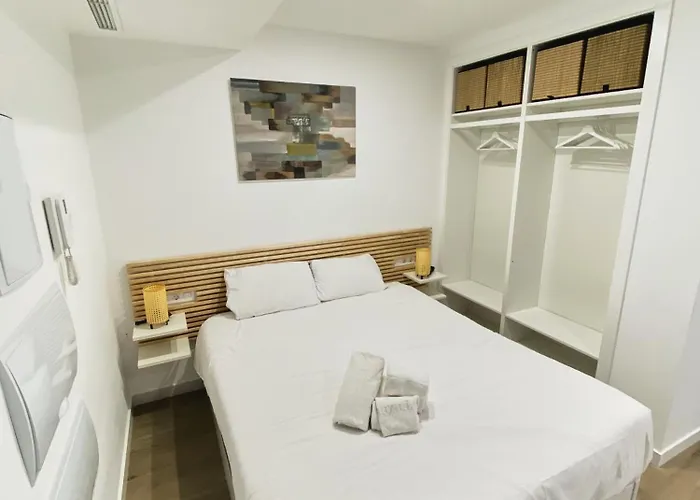 Market Deluxe فالنسيا