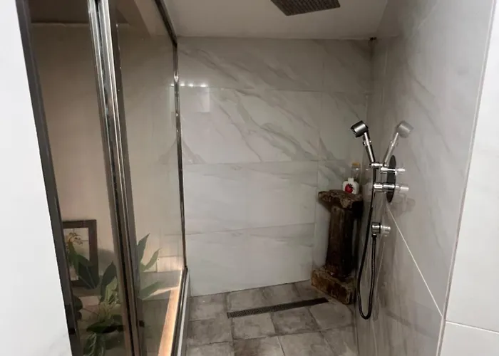 Tosalet アパート