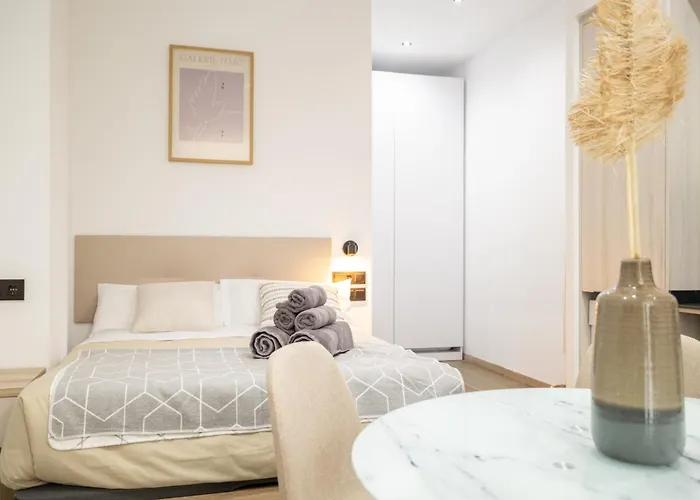 Flats - Exclusiva, Junto Al Roig Arena شقة