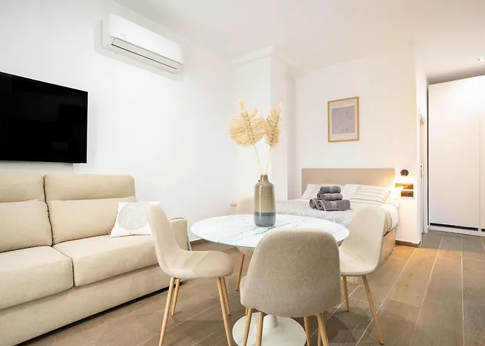 Flats - Exclusiva, Junto Al Roig Arena *