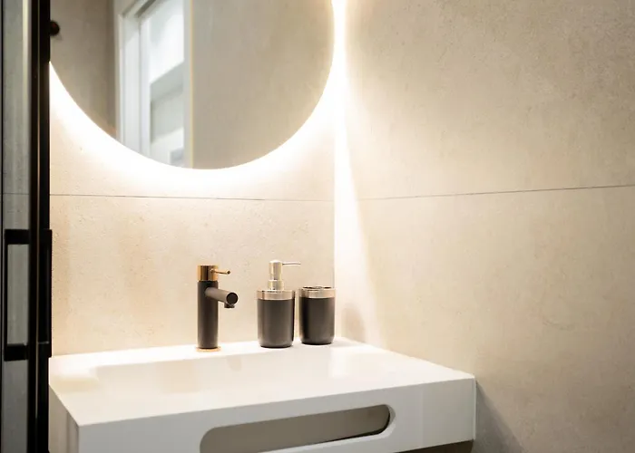 Flats - Exclusiva, Junto Al Roig Arena شقة *