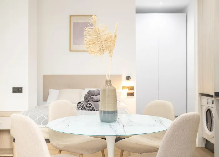 Flats - Exclusiva, Junto Al Roig Arena شقة *