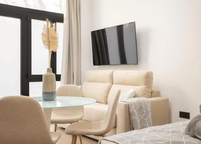 Flats - Exclusiva, Junto Al Roig Arena *