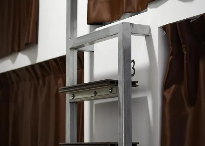 Vandrerhjem & Arts *