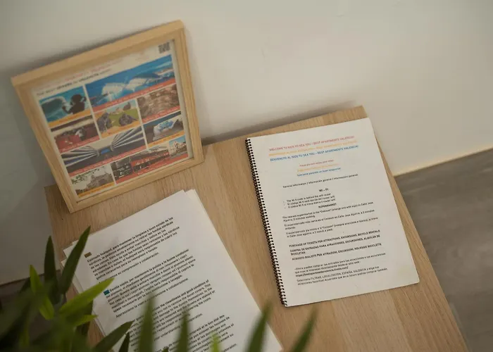 Luminoso Familiar Y Patio Privado * Βαλένθια