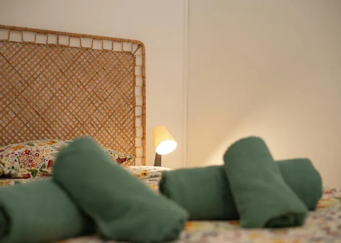 Luminoso Familiar Y Patio Privado *