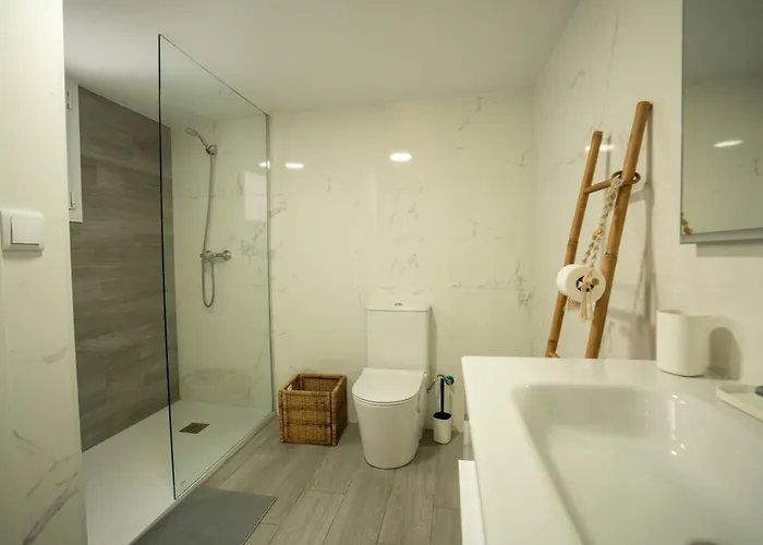 Luminoso Familiar Y Patio Privado * Βαλένθια