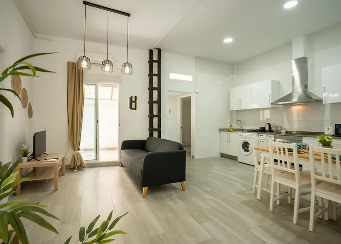 Luminoso Familiar Y Patio Privado *