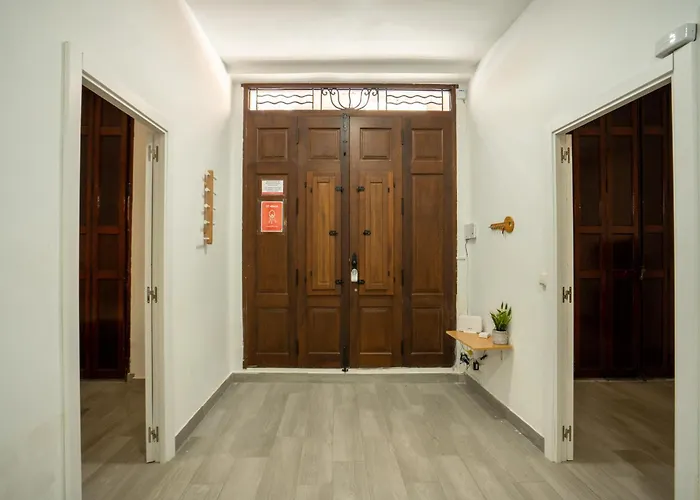 Luminoso Familiar Y Patio Privado * Βαλένθια