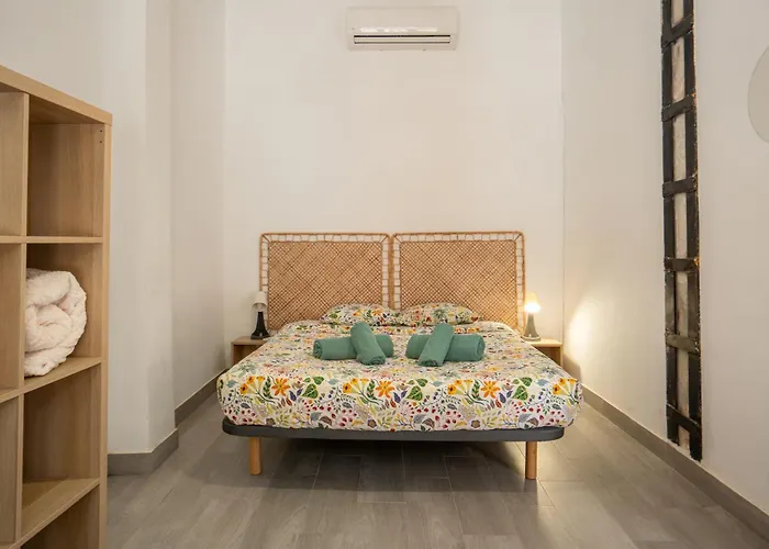 Luminoso Familiar Y Patio Privado Διαμέρισμα *