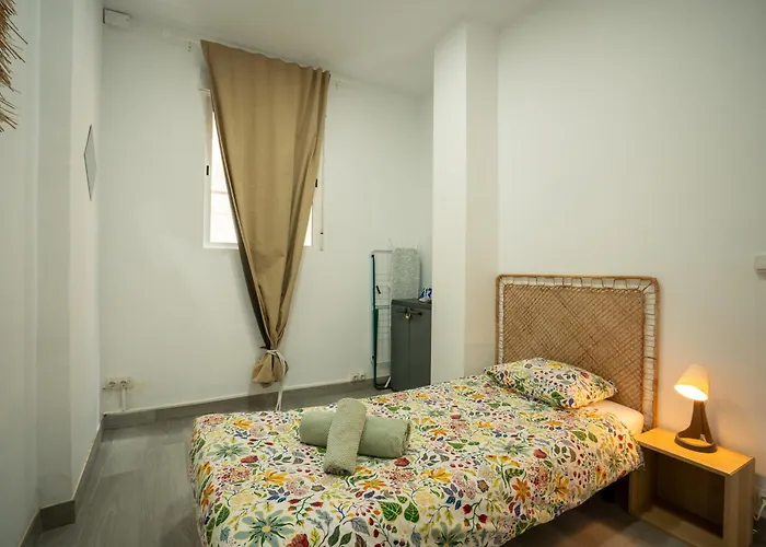 Διαμέρισμα Luminoso Familiar Y Patio Privado *