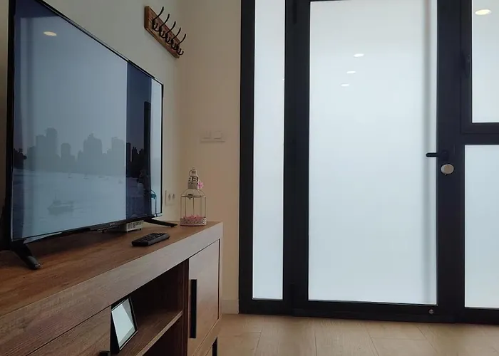 شقة New Flat With Ac And Wifi *