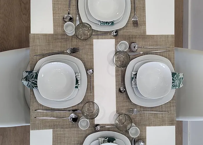 شقة New Flat With Ac And Wifi فالنسيا