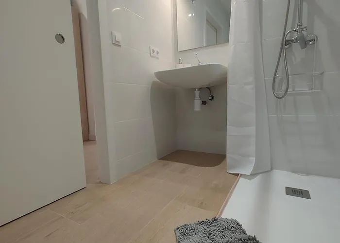 New Flat With Ac And Wifi * 발렌시아