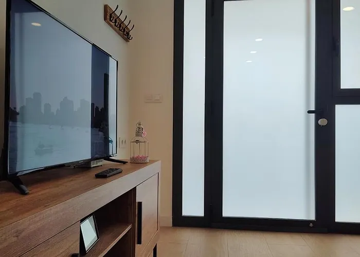 New Flat With Ac And Wifi شقة فالنسيا