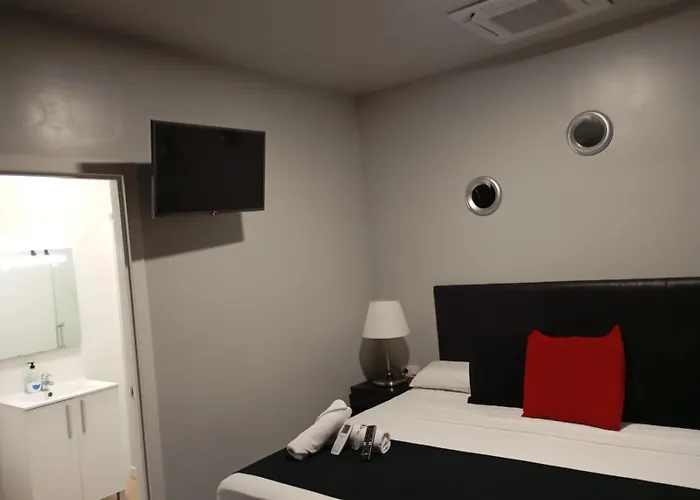 Rous - Solo Adultos * 瓦伦西亚