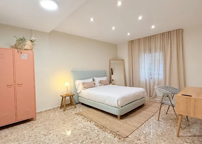 Valencia, Netflix, 4 Mins Walk To The Accommodatie bij particulieren