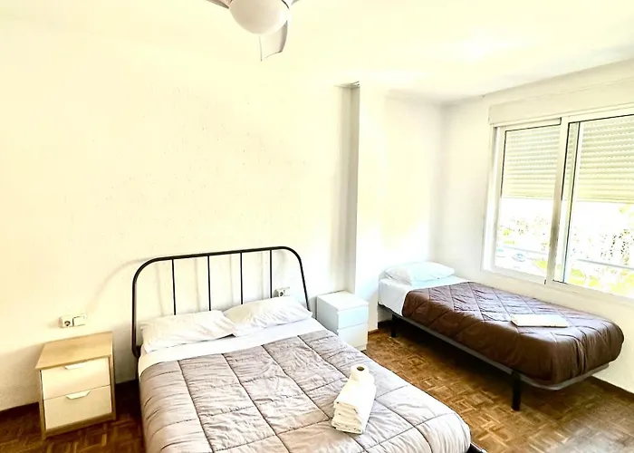 منزل للإقامة Center *