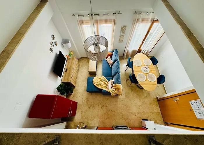 شقة Abat 3 Cool & Wide Duplex Next To The Cathedral *