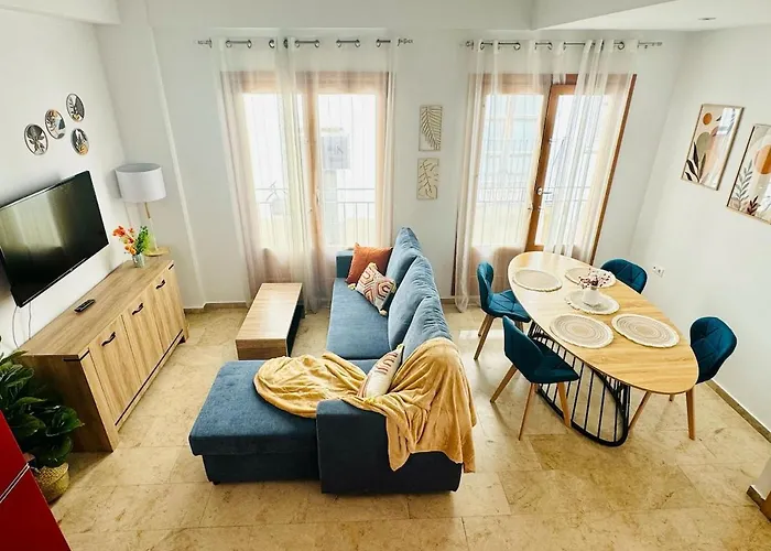 Abat 3 Cool & Wide Duplex Next To The Cathedral