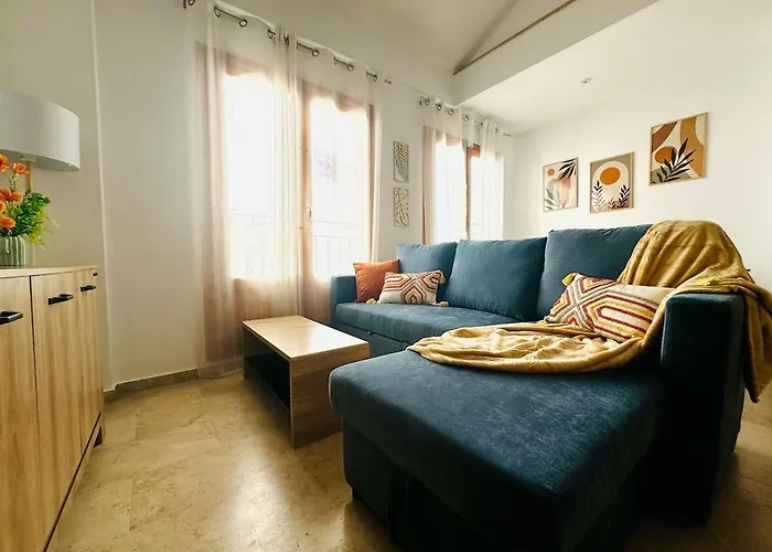 شقة Abat 3 Cool & Wide Duplex Next To The Cathedral *