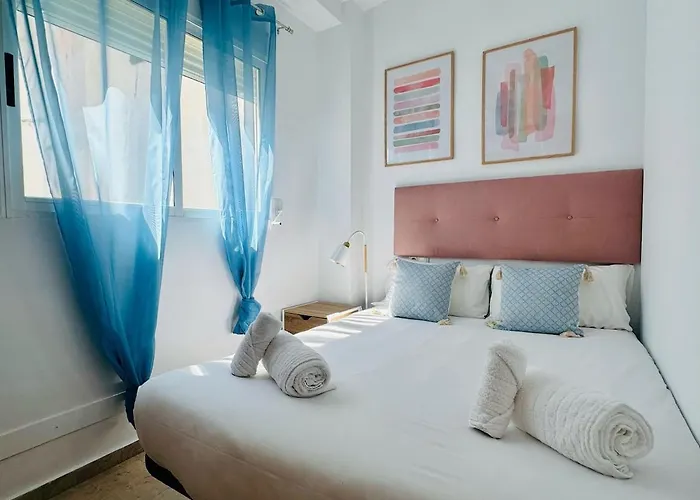 Abat 3 Cool & Wide Duplex Next To The Cathedral شقة