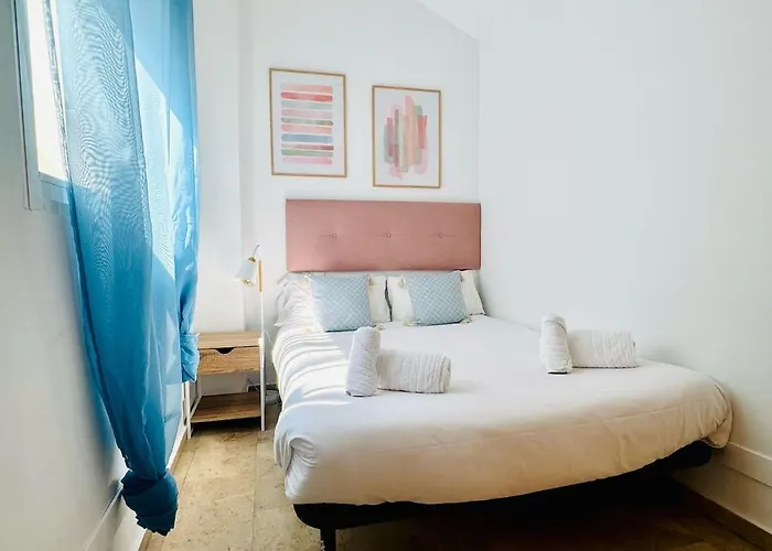 شقة Abat 3 Cool & Wide Duplex Next To The Cathedral