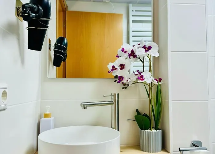 Abat 3 Cool & Wide Duplex Next To The Cathedral Lägenhet *