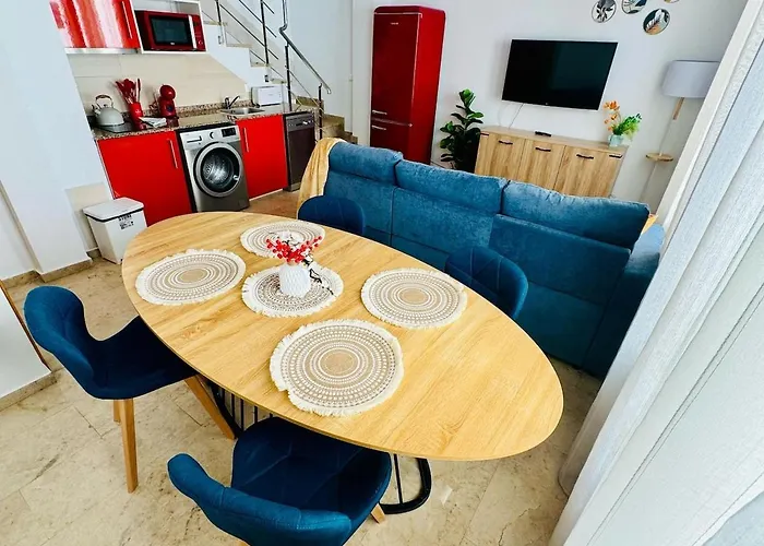 شقة Abat 3 Cool & Wide Duplex Next To The Cathedral *