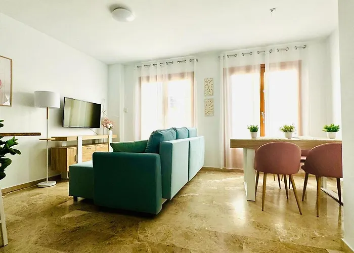 Abat 2 Cool & Wide Flat Next To The Cathedral Apartment