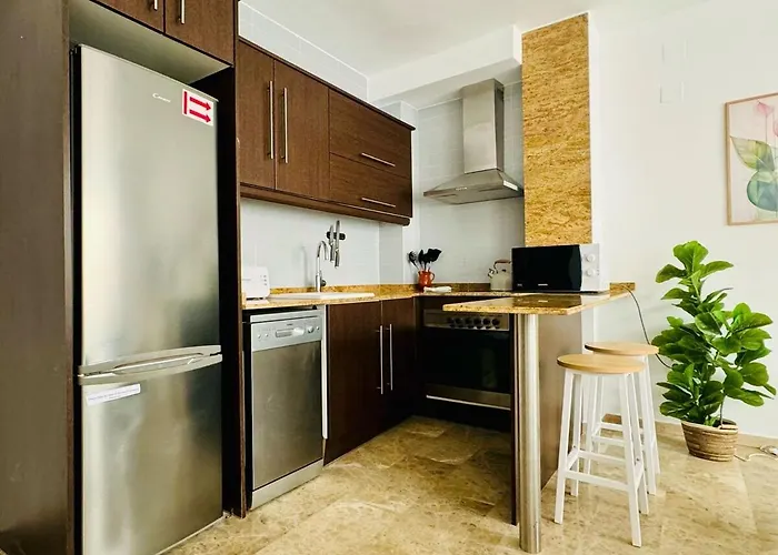 Abat 2 Cool & Wide Flat Next To The Cathedral