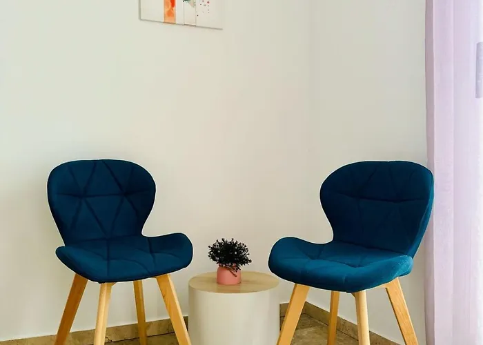 Abat 2 Cool & Wide Flat Next To The Cathedral