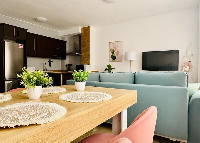 Abat 2 Cool & Wide Flat Next To The Cathedral *