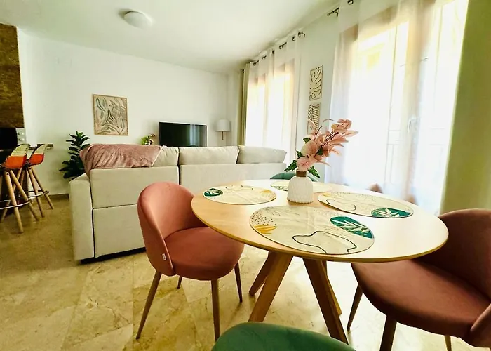 Abat 1 Cool & Wide Flat Next To The Cathedral Apartment *